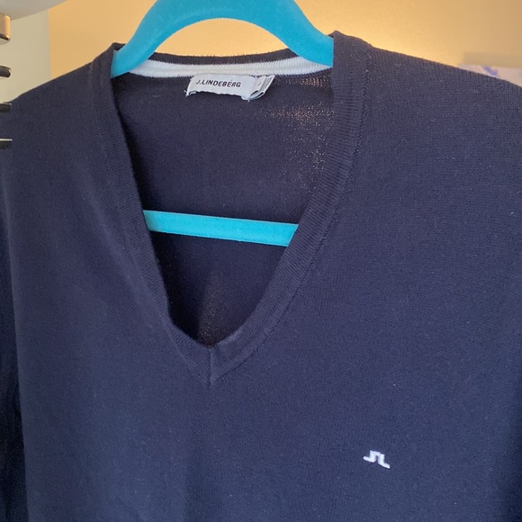 Soft 100% cotton mens v neck designer sweater - Picture 3 of 5